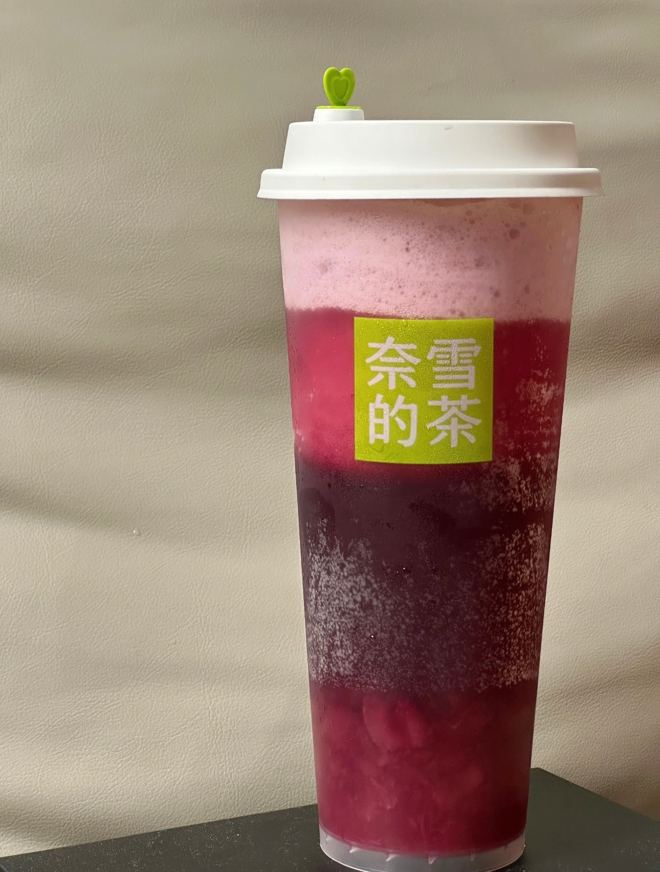果茶 含糖量，一个爱喝果茶的小女孩悄悄的碎了，果然好喝的东西都没有那么健康，那奈