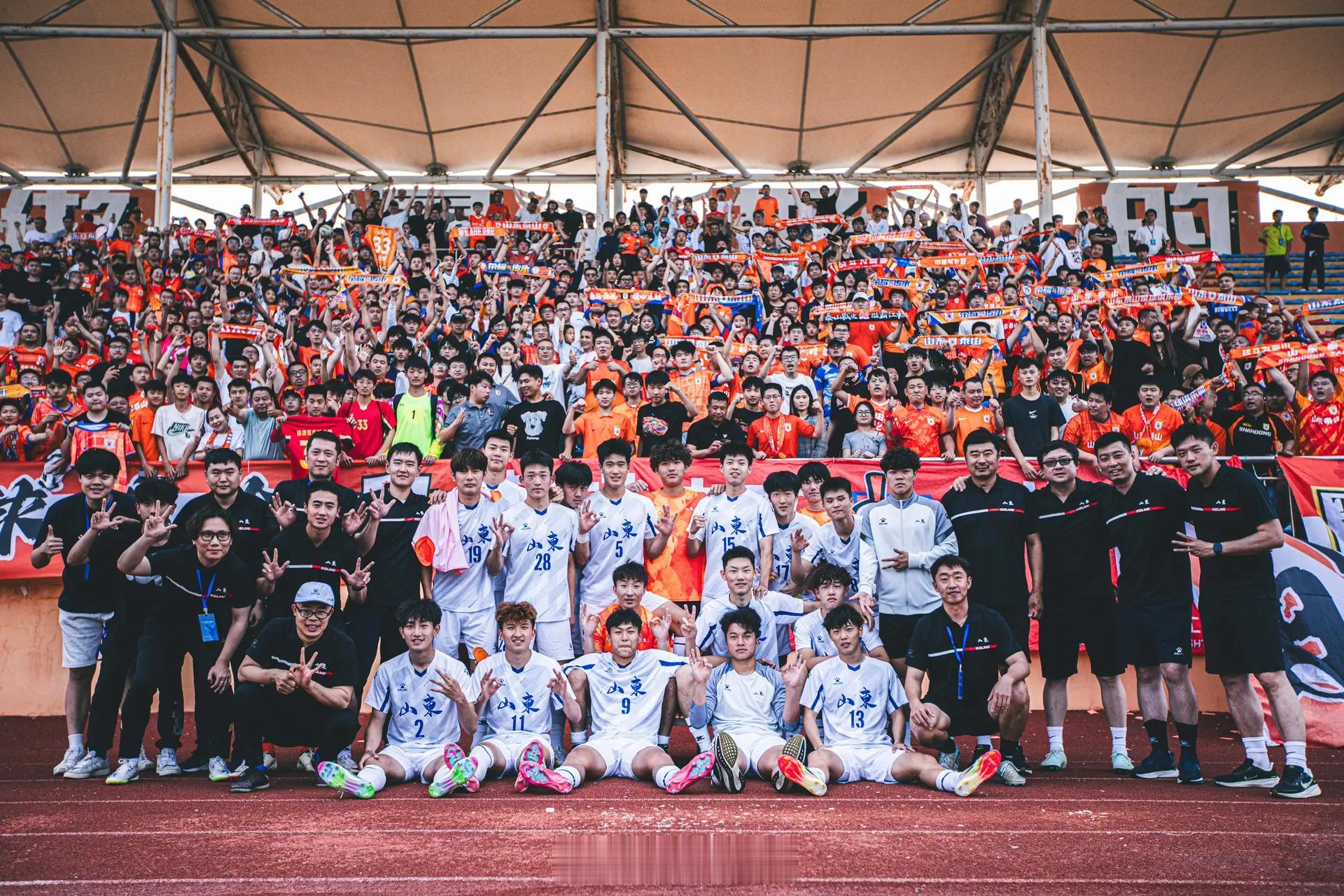 彭逸翔更新社媒并表示：“做了一场梦”