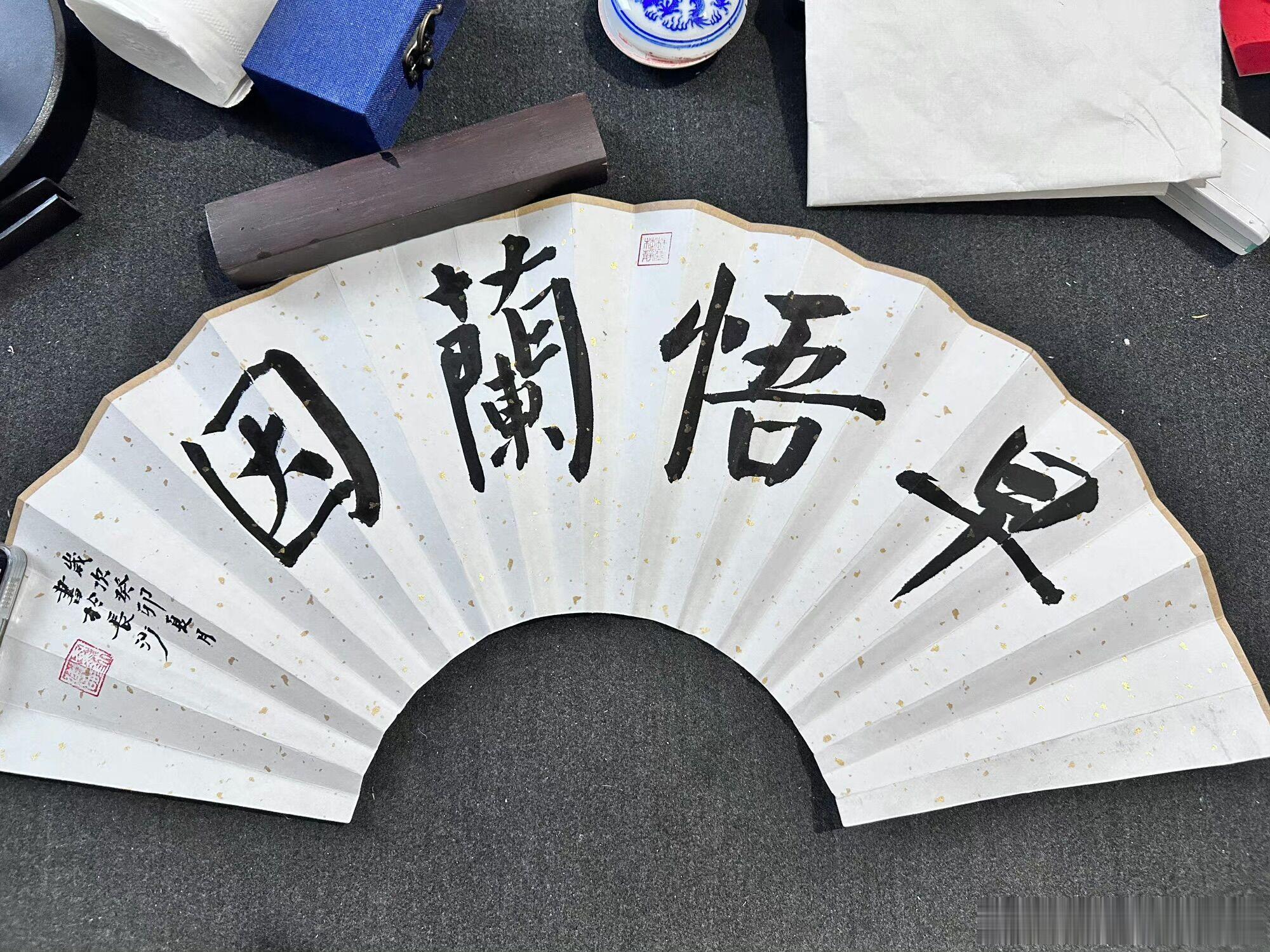 枭印旺的人，遇到印旺的年份，容易邋遢，不洗头，不洗脸，头发油腻腻，但他自己不会觉