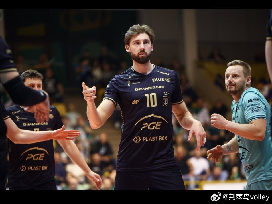 B哥发型变了波兰男排联赛男排荆棘鸟volley世界男排资讯
