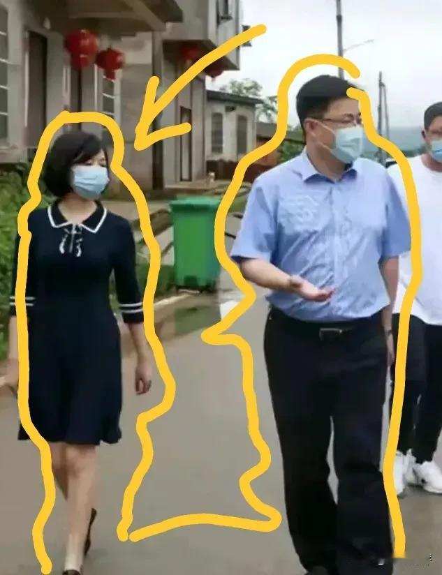 今有赣东万年县县令，姓毛名奇，在任三年有余。为官者，理应心系百姓，造福一方，怎料