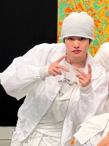 跟东神合照酷酷的小熙