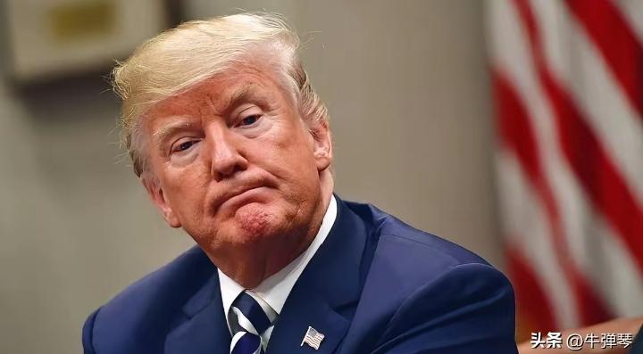 “特朗普又发飙了。看了一下，美国当地时间早上7点多，应该刚起床不久，发了一条怒气