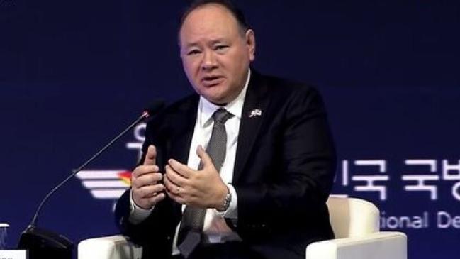 被中方制裁的菲防长，跑到首尔碰瓷中国，67国把他当小丑看
日前，首尔安全对话上，