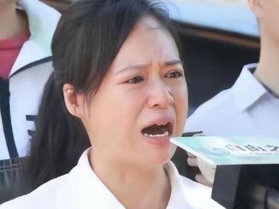 “中国越制裁我，我就越反华！”这话谁说的？一个被吊销执照、冻结账户、踢出律师圈的