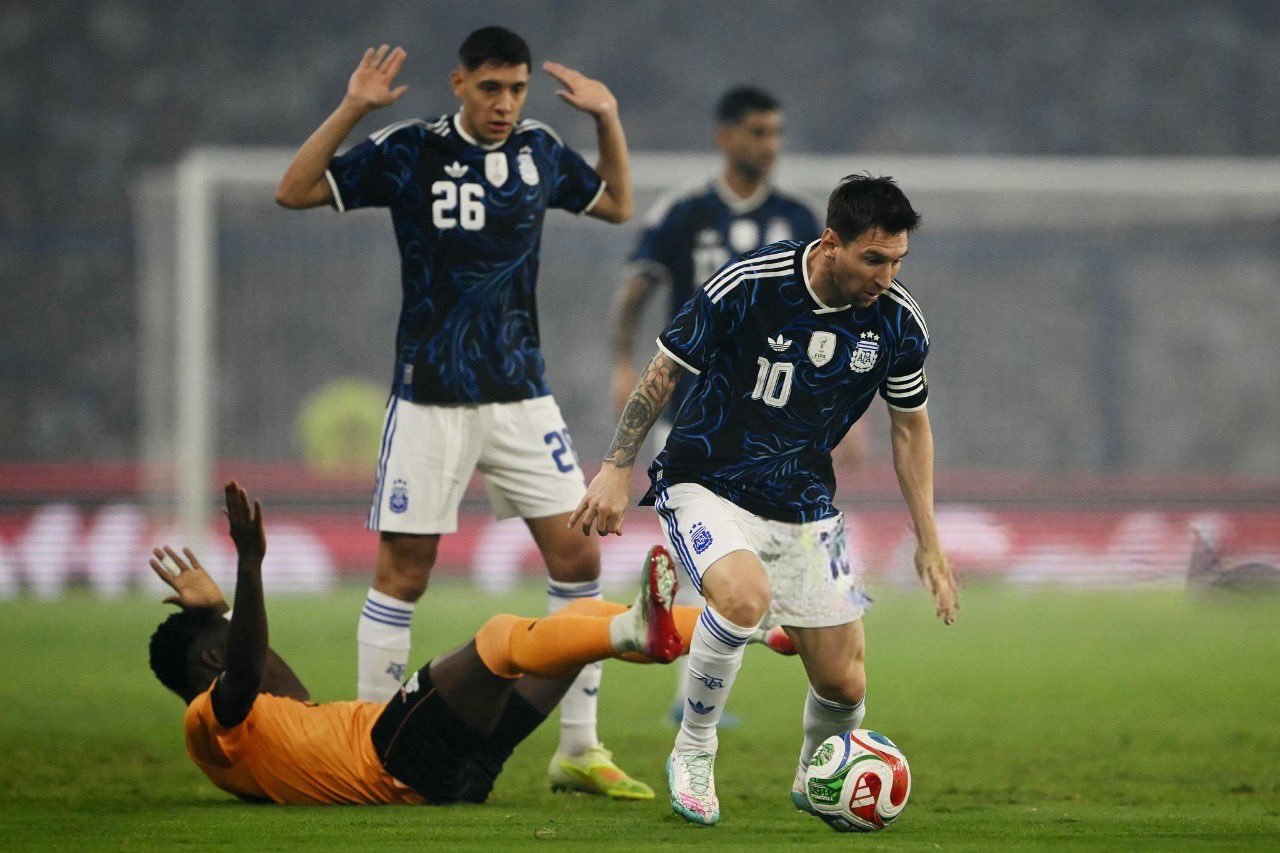 梅西职业生涯第408次助攻🅰️1309次贡献🔥梅西阿根廷vs赞比亚