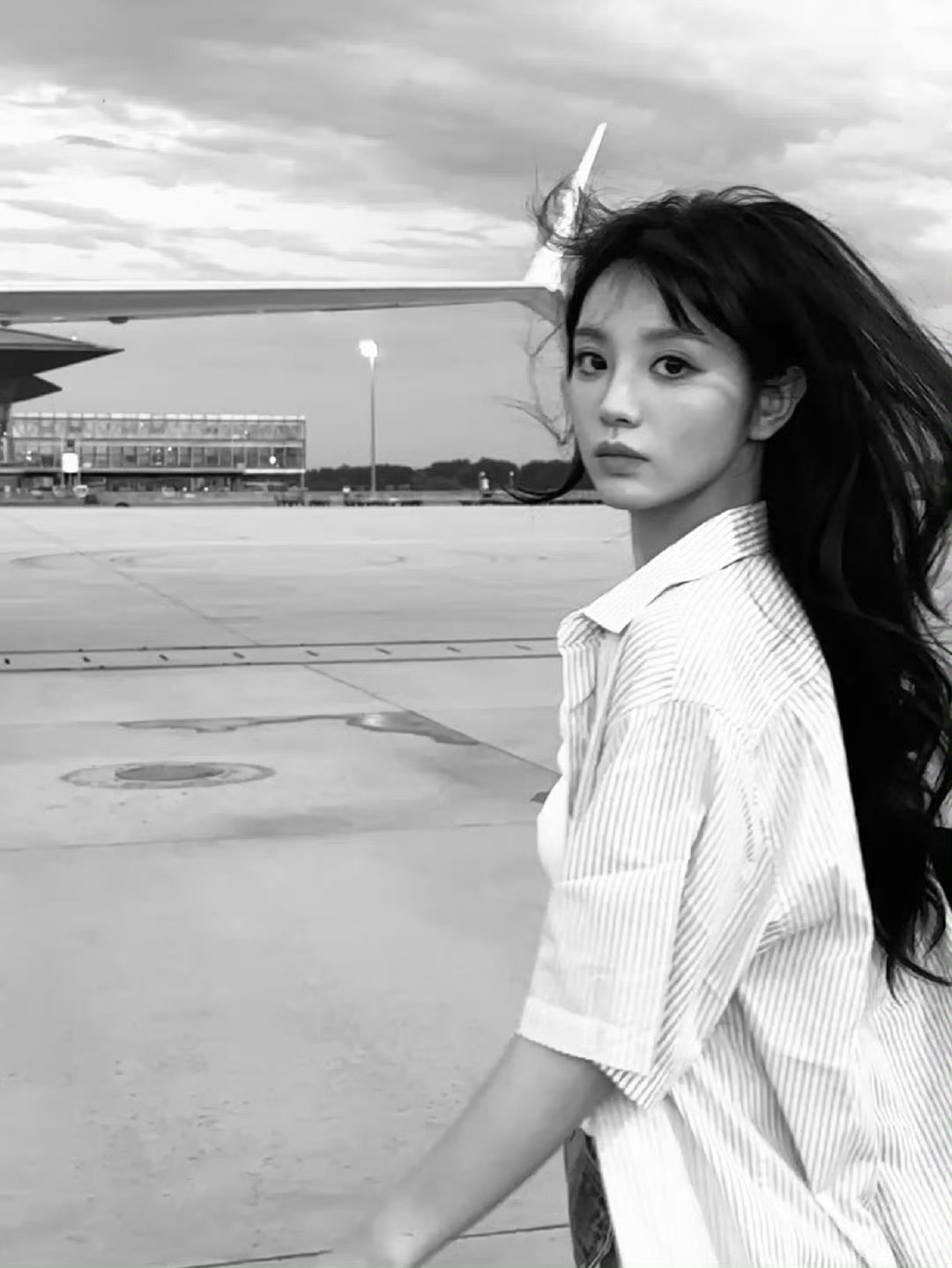 田曦薇嫁金钗开机 【田曦薇 后置生图仅调色】      赶飞机赶出大片 ​ ​​