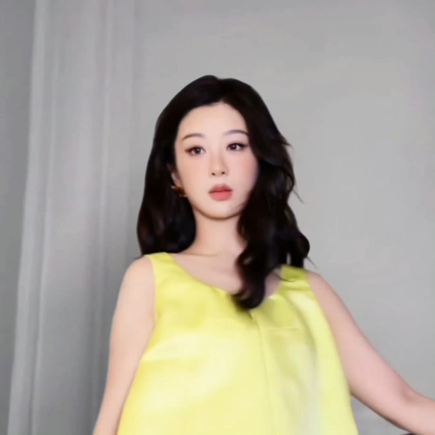 杨紫[超话]杨紫董竹君 yz杨紫玉兰花开君再来 希望如约而至的不止是春天，还有你