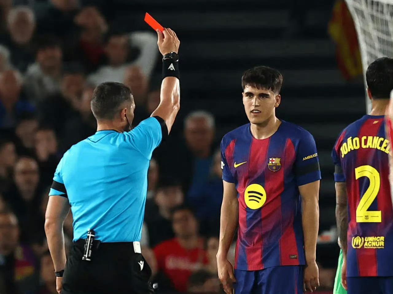 不败加持！世体：库巴西缺阵，巴萨9胜1平未尝败绩库巴西欧冠染红缺阵次回合，巴萨防