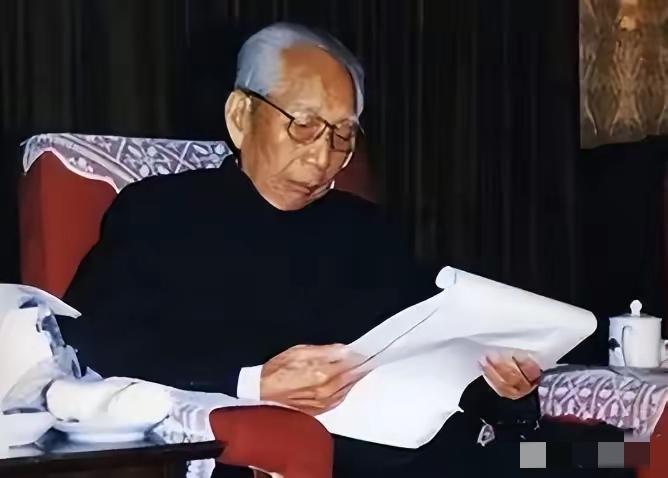 王震将军的一生，始终与国家和人民的命运紧密相连。

这话说得一点不假。从浏阳山沟