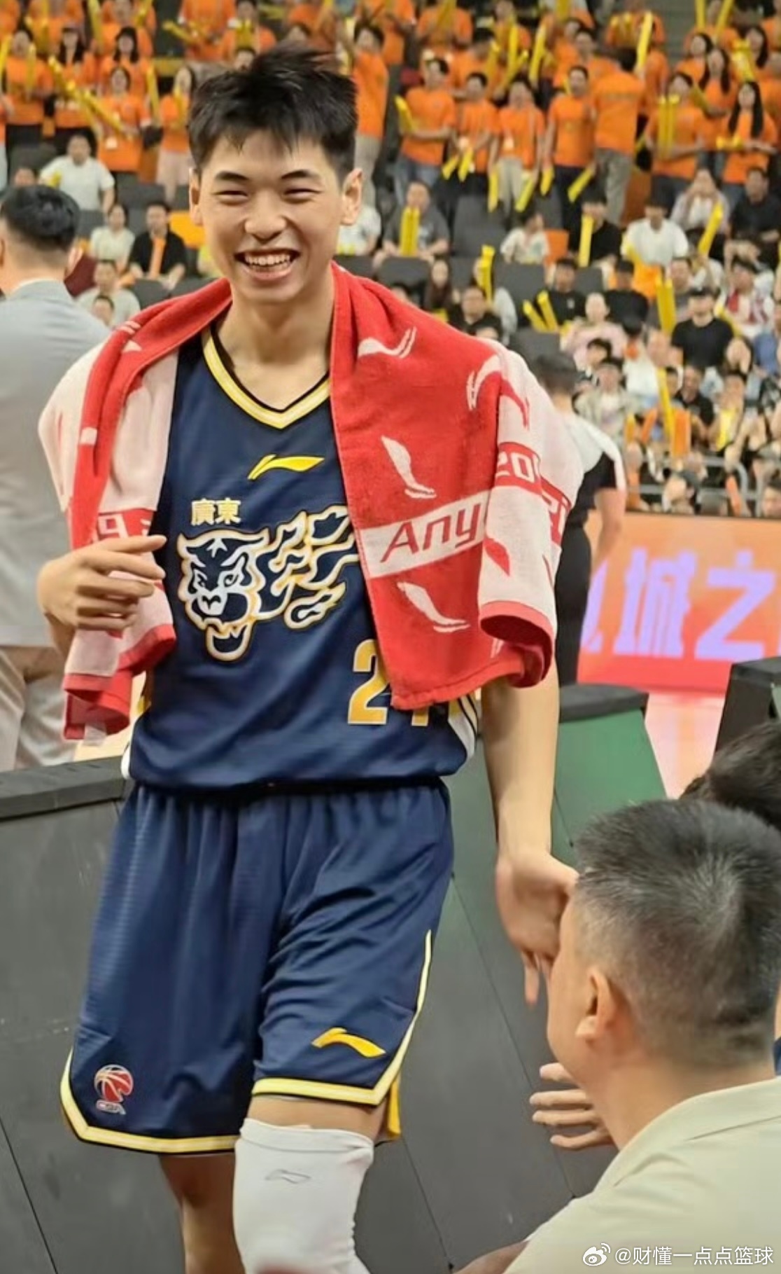 今晚19:35，广东宏远客场挑战四川男篮！四川0胜31连败创纪录，全华班拼劲足，