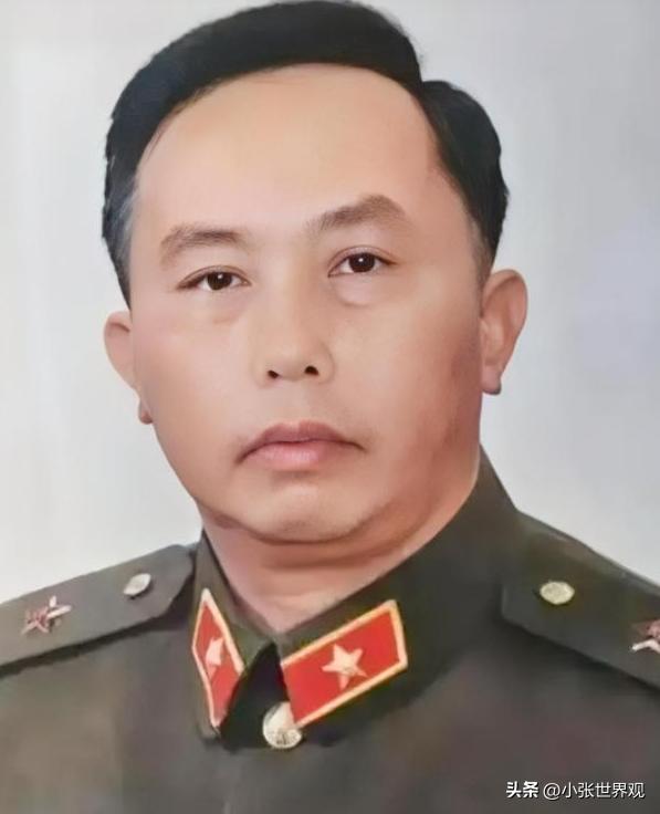 何其宗，自卫反击战英雄，1990年荣升中将，却在56岁时突然退役，定居四川营山，