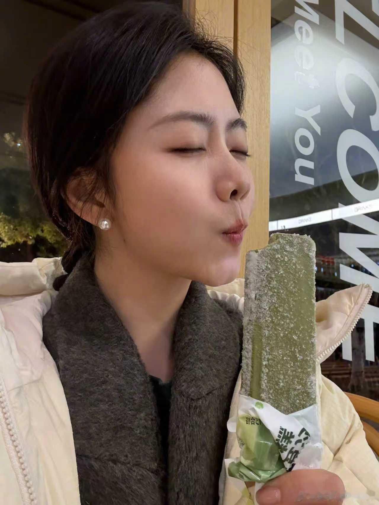 谭松韵丰富多彩的plog 谭松韵丰富多彩的plog来啦！美照、鲜花、美景，是有在