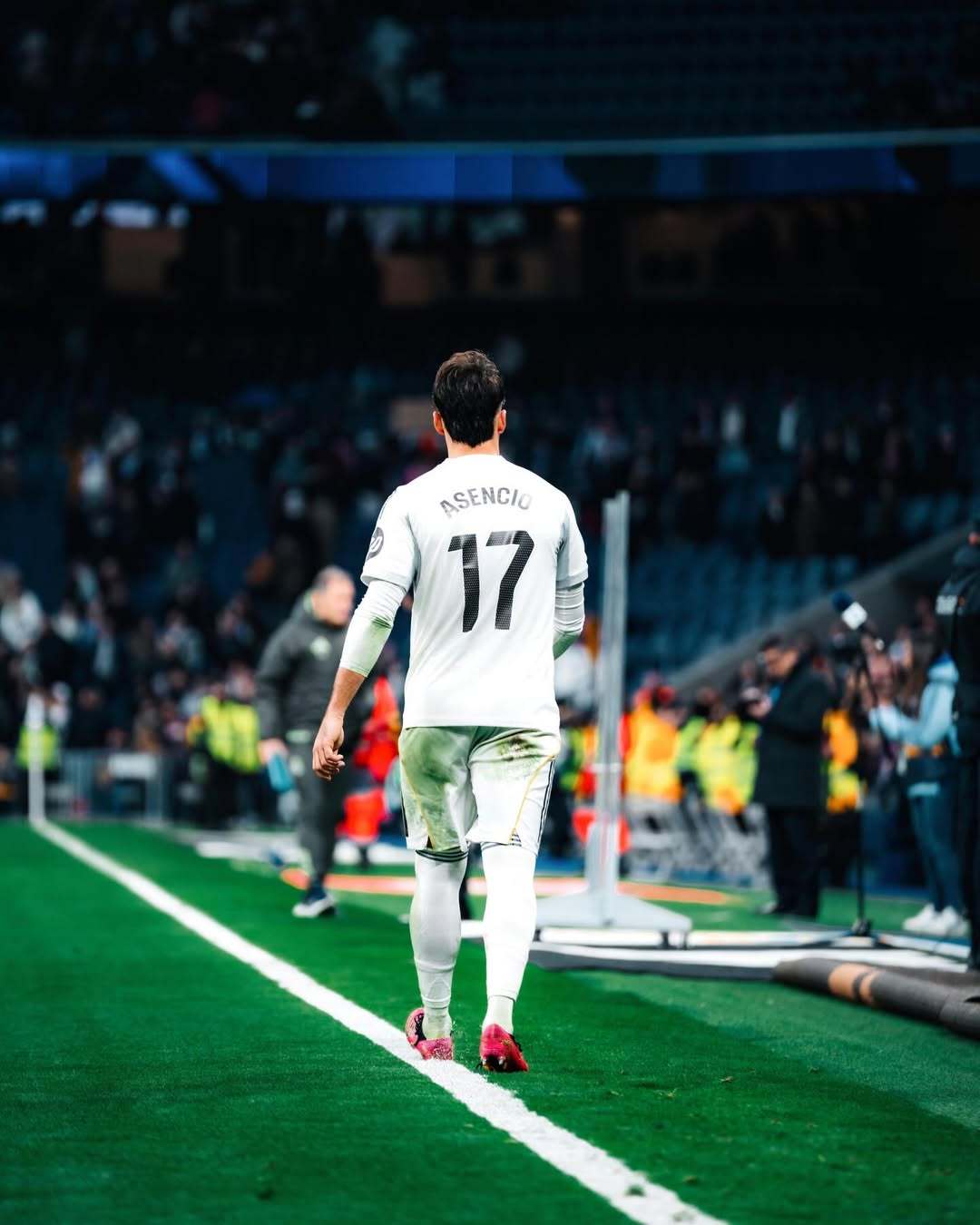 阿森西奥IG：“马德里主义们!!!!!此时此刻，我们比任何时候都需要你们！从现在