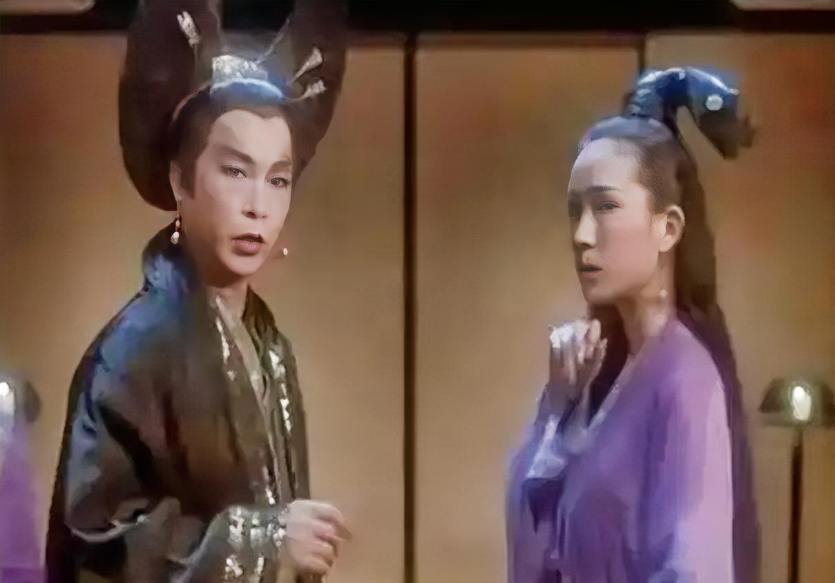 徐克为何让男演员演树妖姥姥？刘兆铭一出手，雌雄难辨的恐怖感真藏不住了
 一个男演