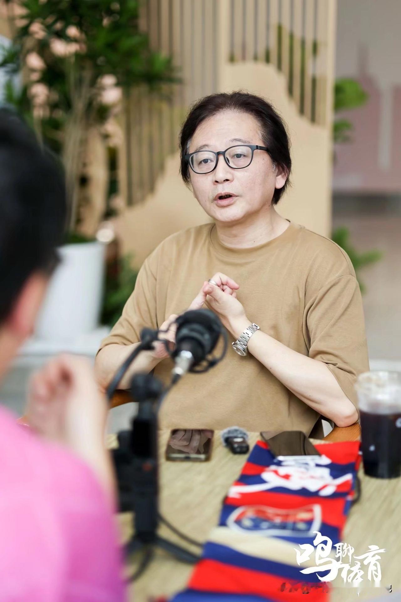 各位广州蒲公英德桦绿建的球迷朋友请注意，本赛季第一次名嘴系列独家专访，明早发出，
