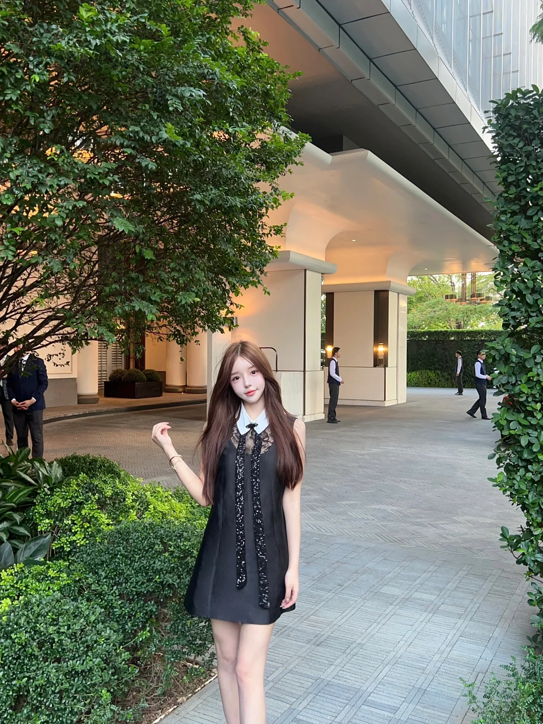 你总说你的世界阴沉沉 让我做你的小太阳