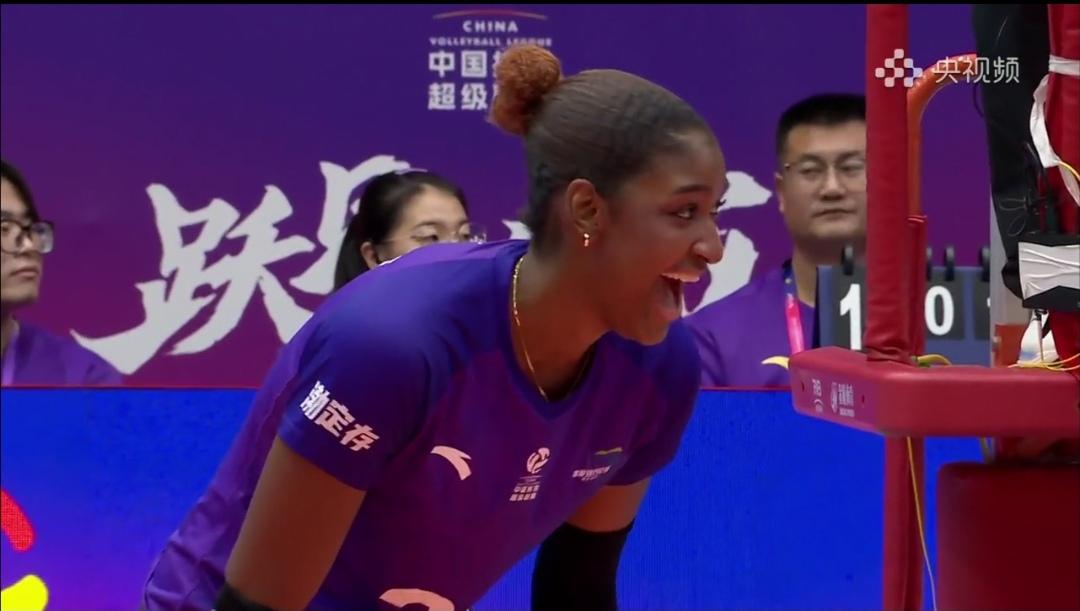 上海队江苏队携手领跑！北京队晋升第三！辽宁首胜！


女排超级联赛下半程，首场，