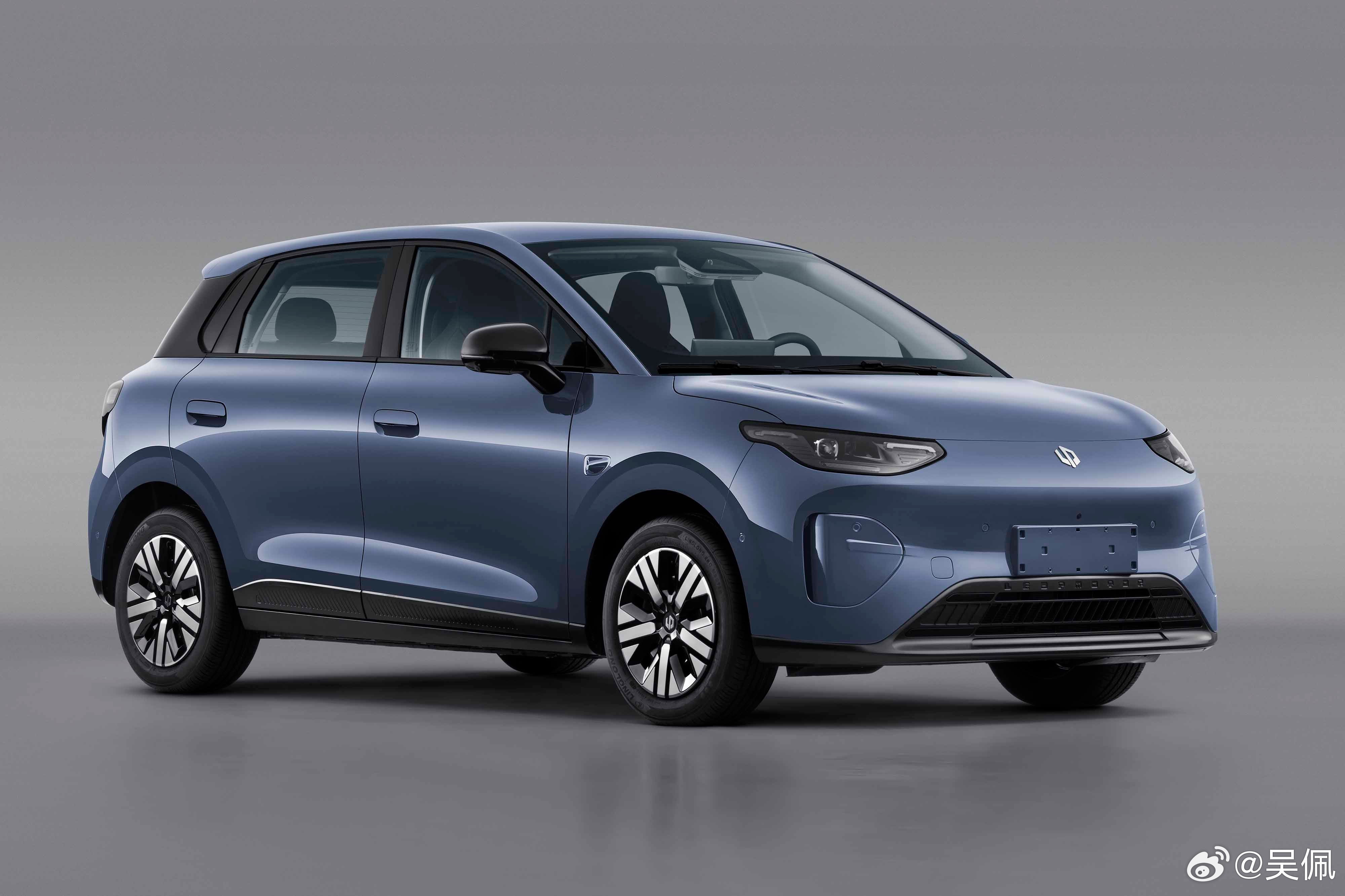 除了做大车，也没忘记做小车，零跑A05车长4200mm，其实和A10几乎差不多，