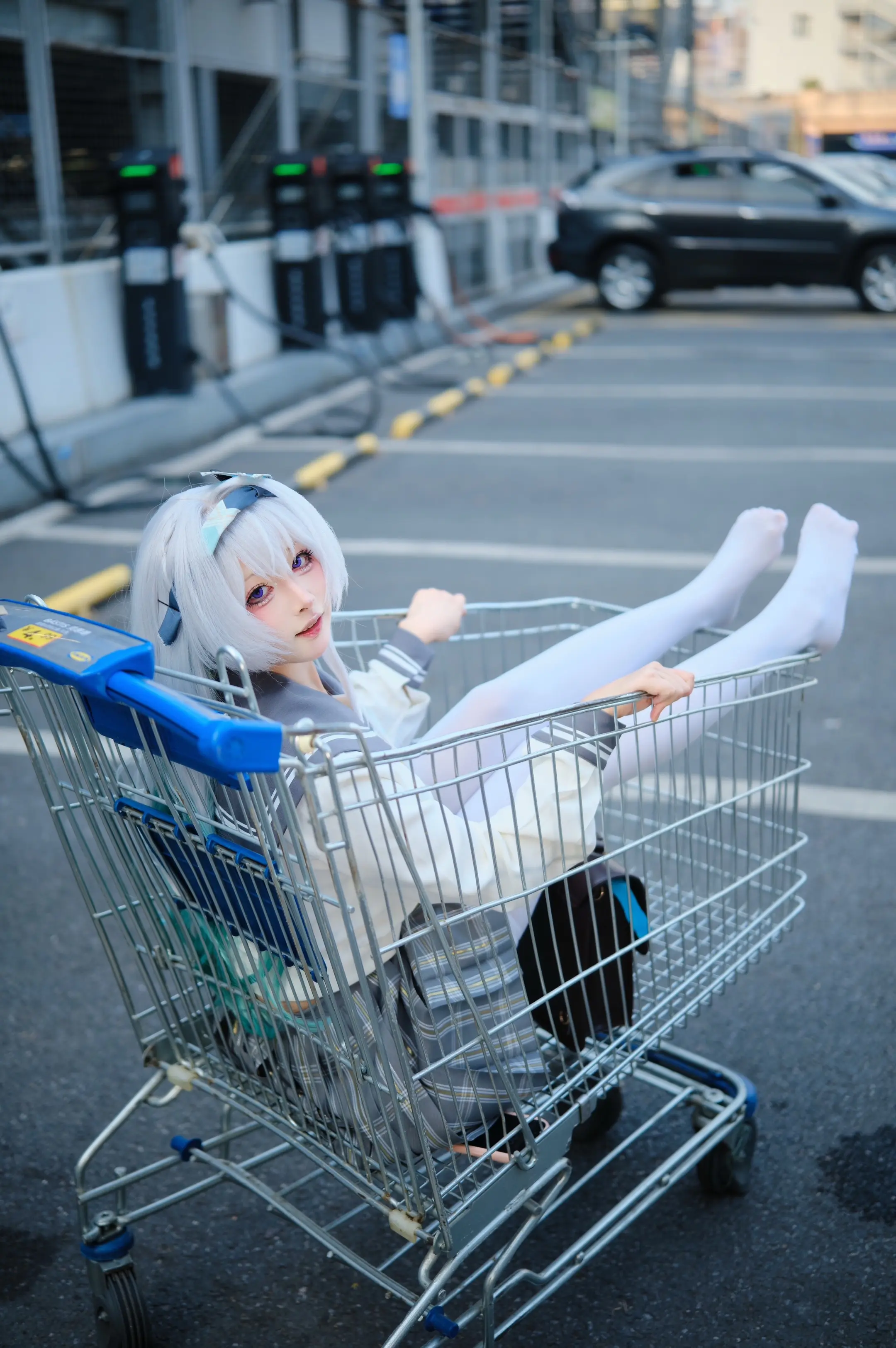 没有人可以拒绝白毛少女。