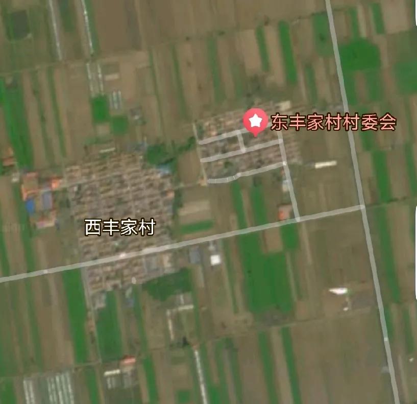 西丰家村位于青岛胶州市胶北街道，在街道驻地东北约3公里处，东邻东丰家村，西邻王家