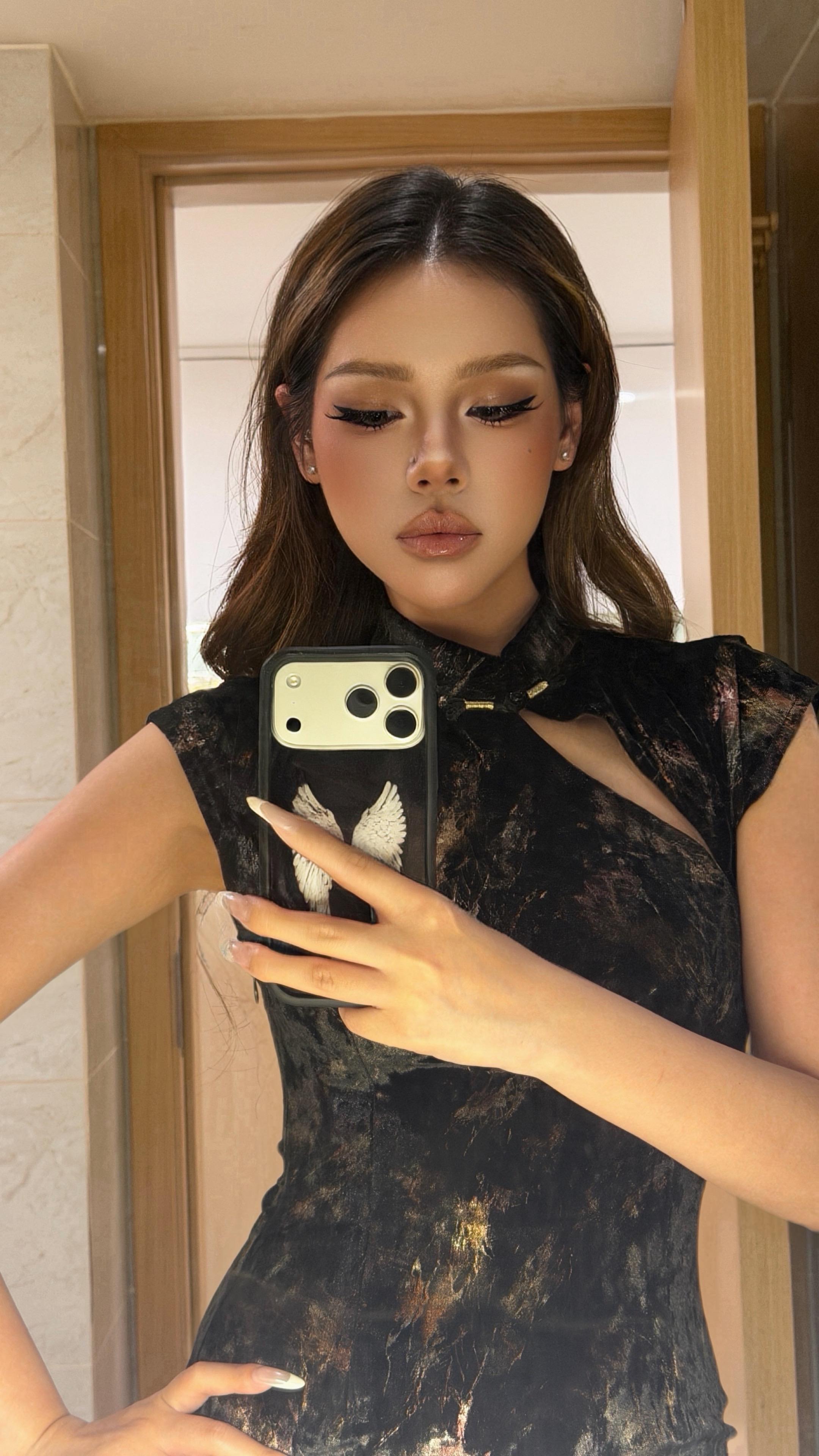 轻欧美亚裔妆容 旗袍辣妹