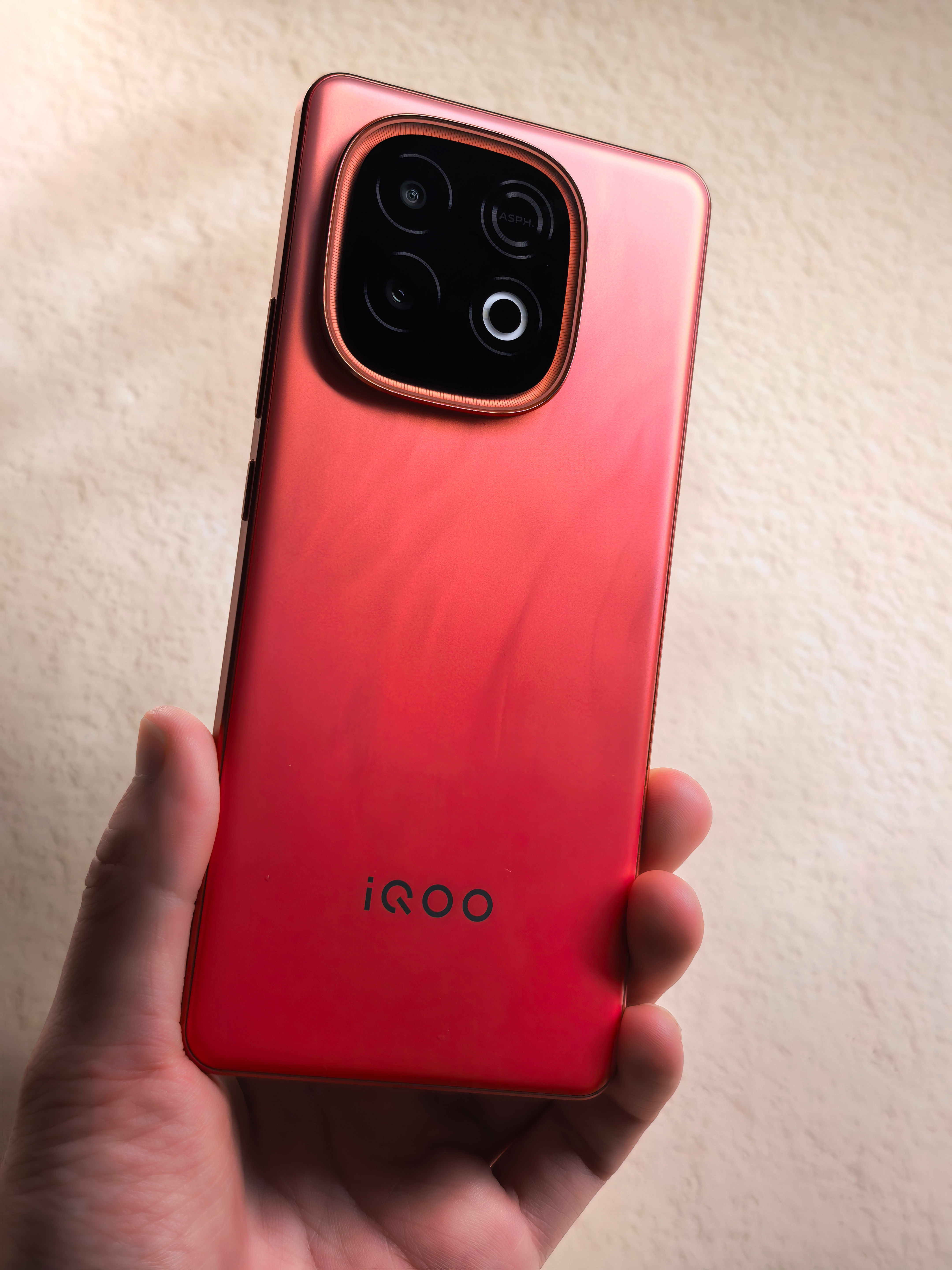 第四代骁龙8s+自研Q1双芯把《原神》帧率焊死在满帧[圣聆初雪]，7K冰穹散热压