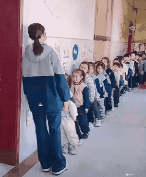 老师这是在挑选天才吗？