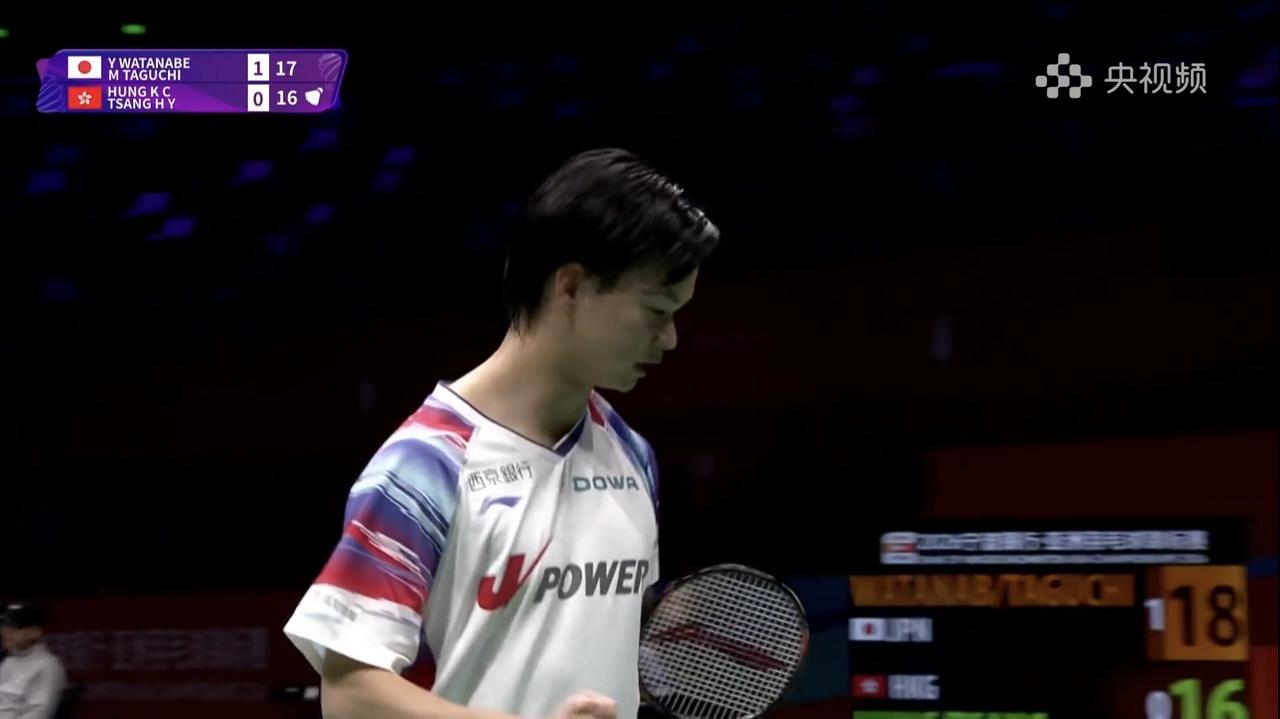 渡边勇大的后场操作还是很赏心悦目，不论是杀球还是吊网前都游刃有余，带领着田口真彩