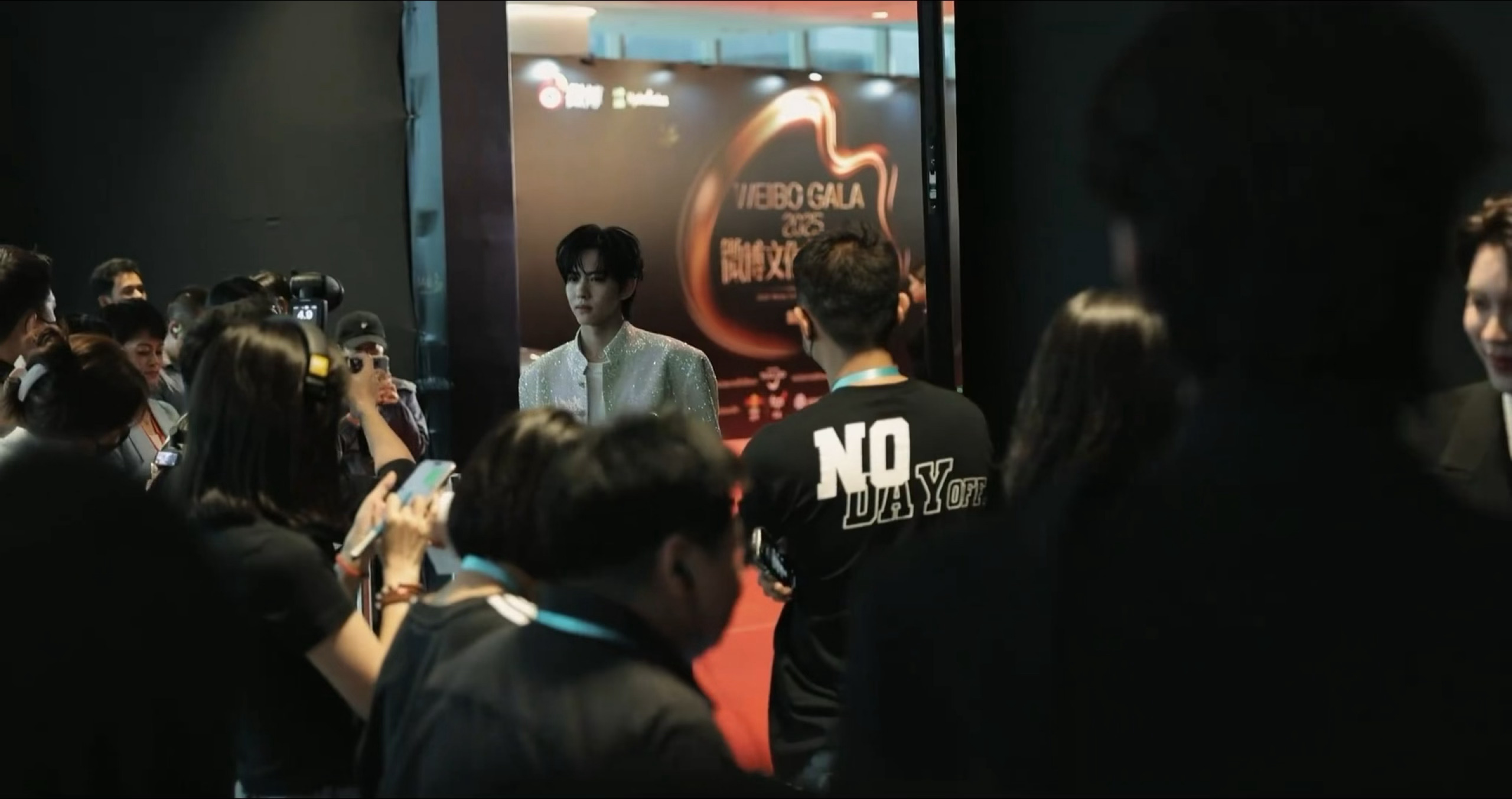 爱是无法解释矛盾的死结 ⋆. 𐙚 