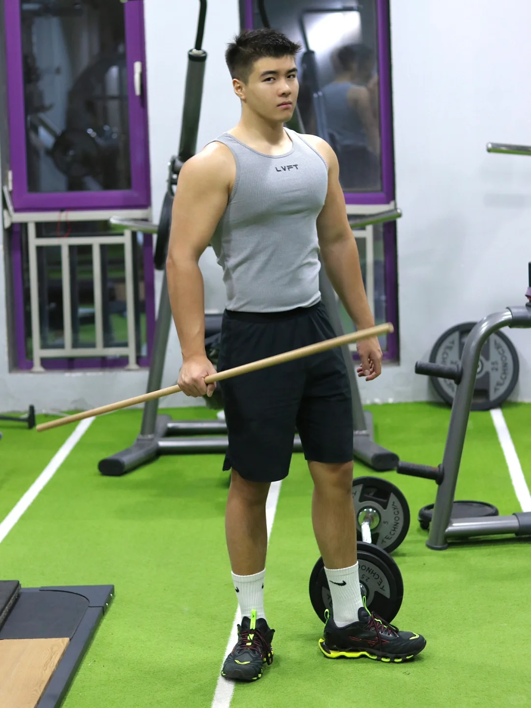 185cm｜80kg 冷酷的脸 实则内心呆傻粘人