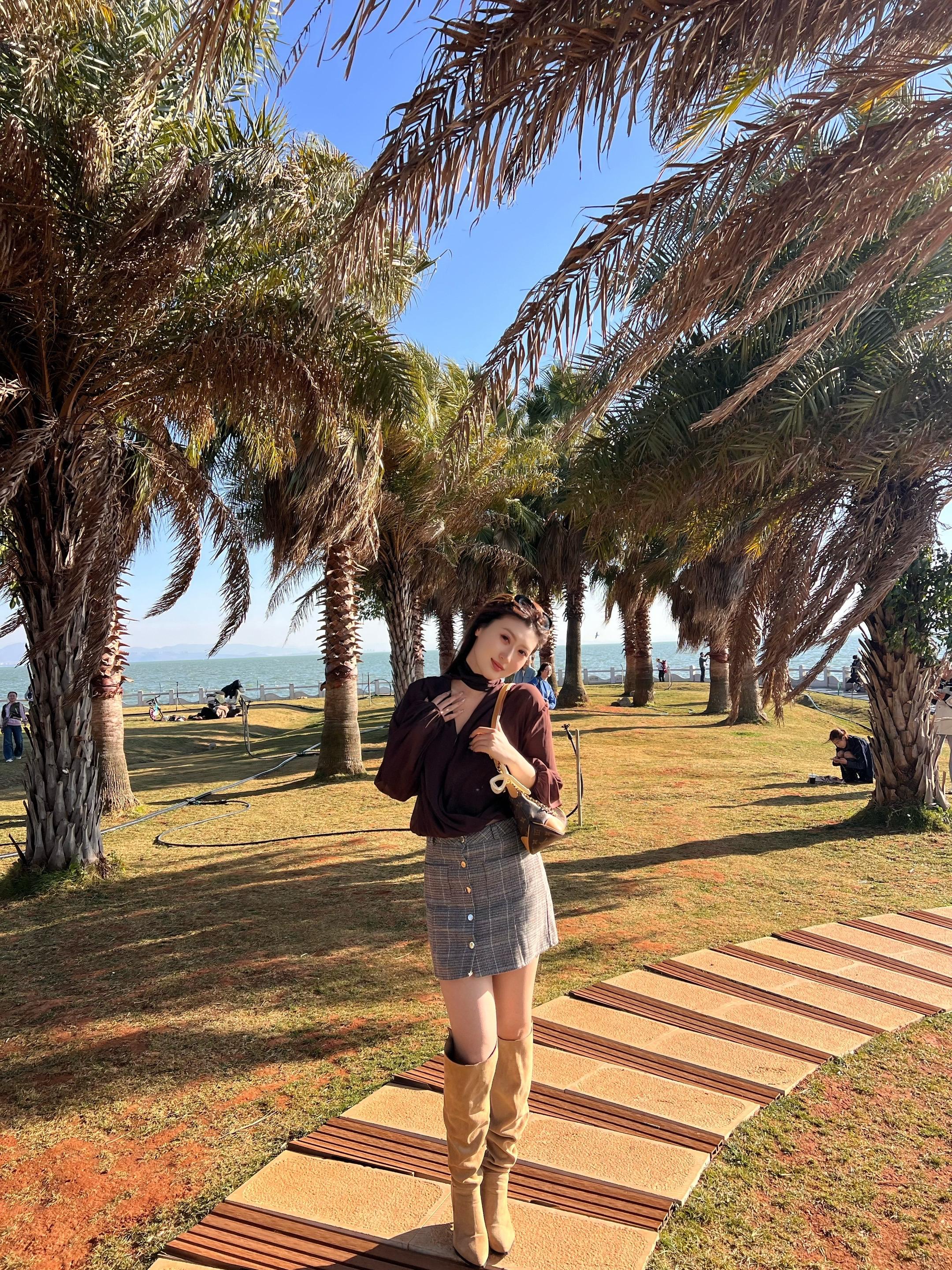 细腻的人 感受悲伤太快 感知幸福太慢