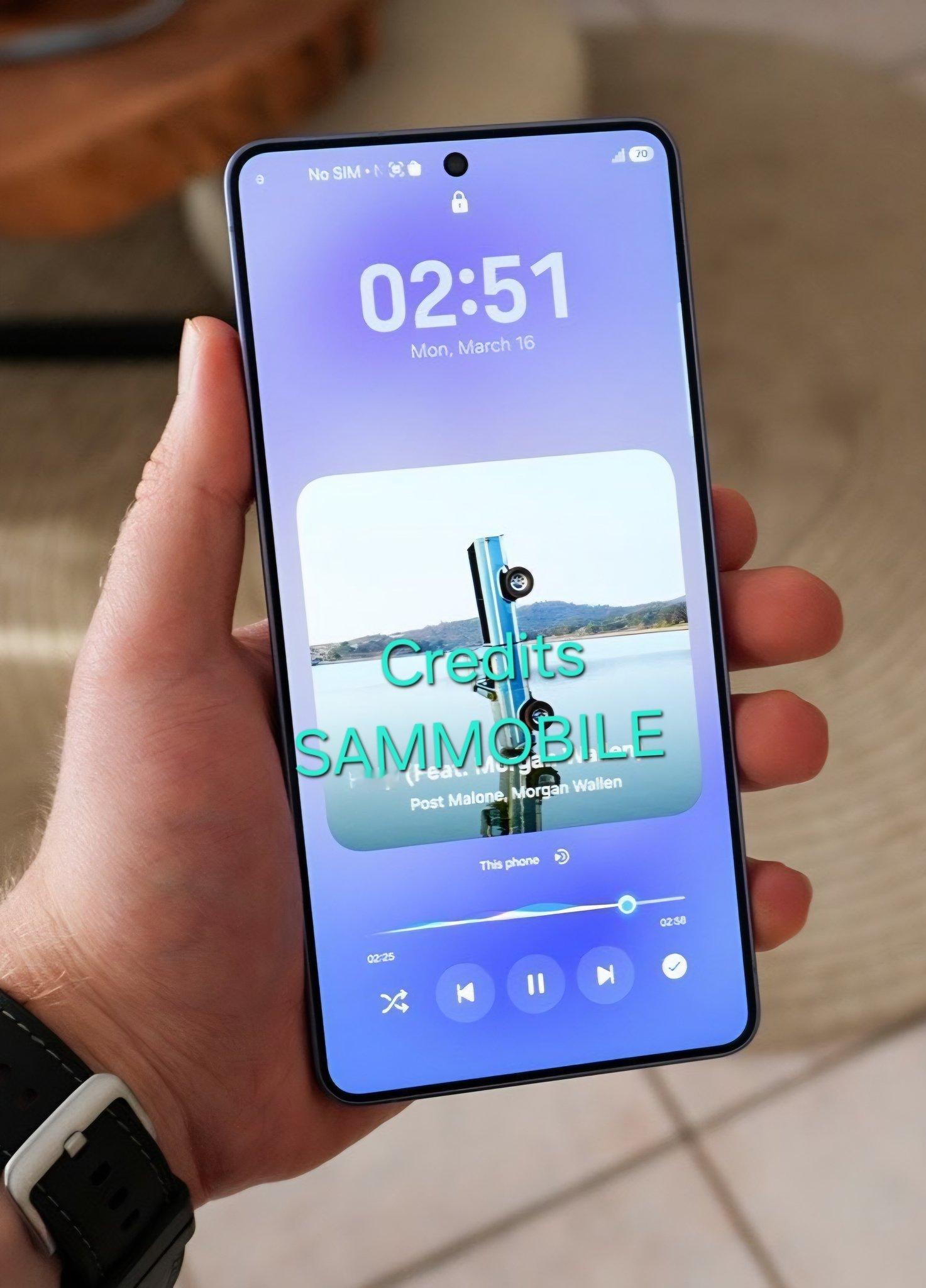 三星One UI音乐锁屏设计第一张是One UI 8.5，第二张是One UI 