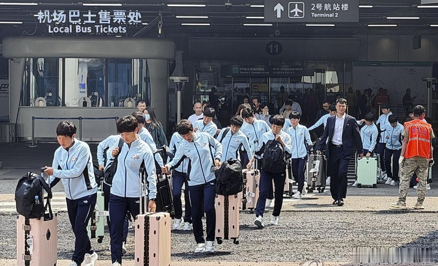 朝鲜女足“我故乡”俱乐部抵达韩国 将参加亚冠女足赛事海外新鲜事 朝鲜职业女子足球