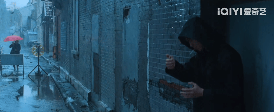 表面爱她护她背后谋害她妈罗梁的伪装太到位了，悲伤都是演出来的，细想一下每一个细节