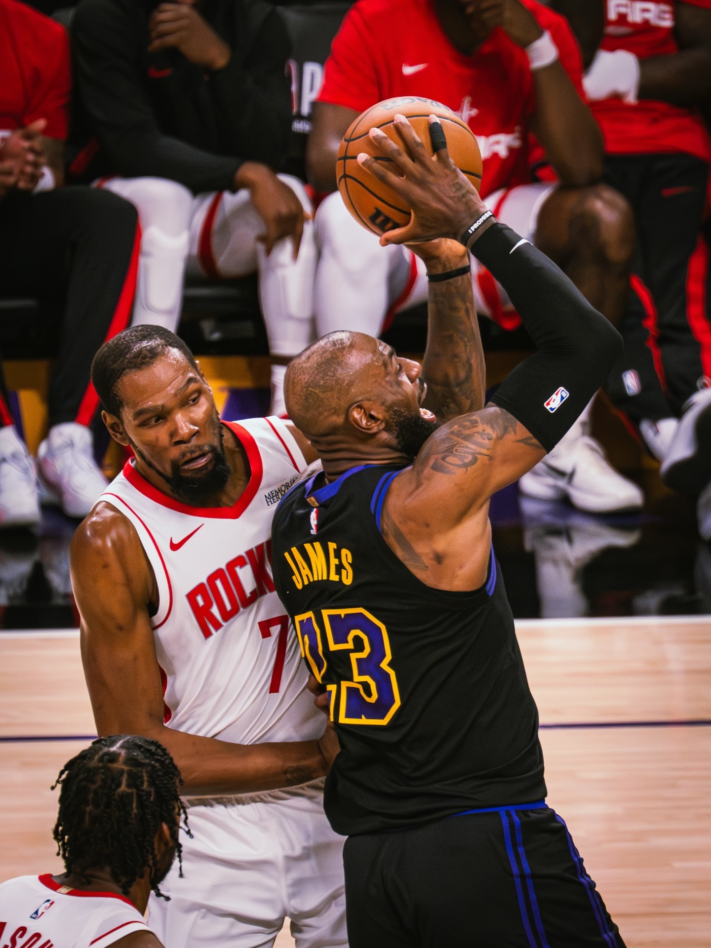 加密中心更新火湖大战Game2图集，一场艰难的比赛，但我们拿下了💜💛洛杉矶湖