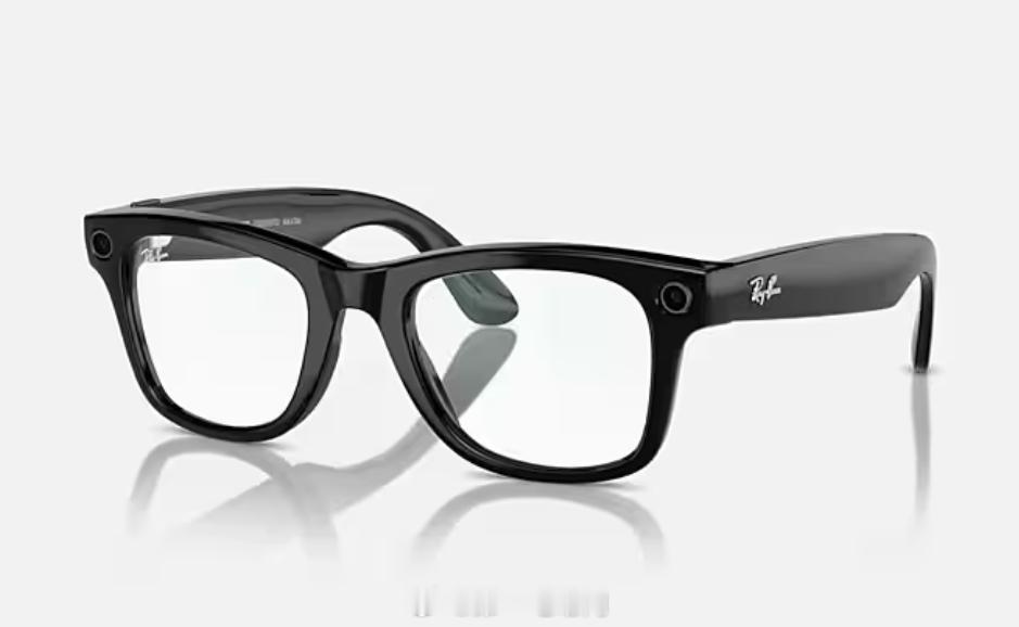 Meta的Ray-Ban智能眼镜暂时买不到了。 因为它在美国太火，库存跟不上，所