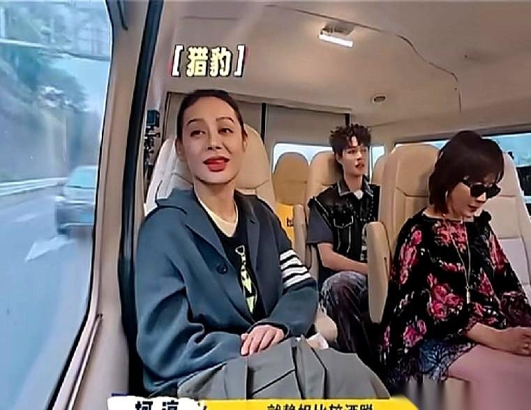 被人夸是“青花瓷”，换你你高兴吗？
刘嘉玲当场脸就有点挂不住了。
我告诉你，有时