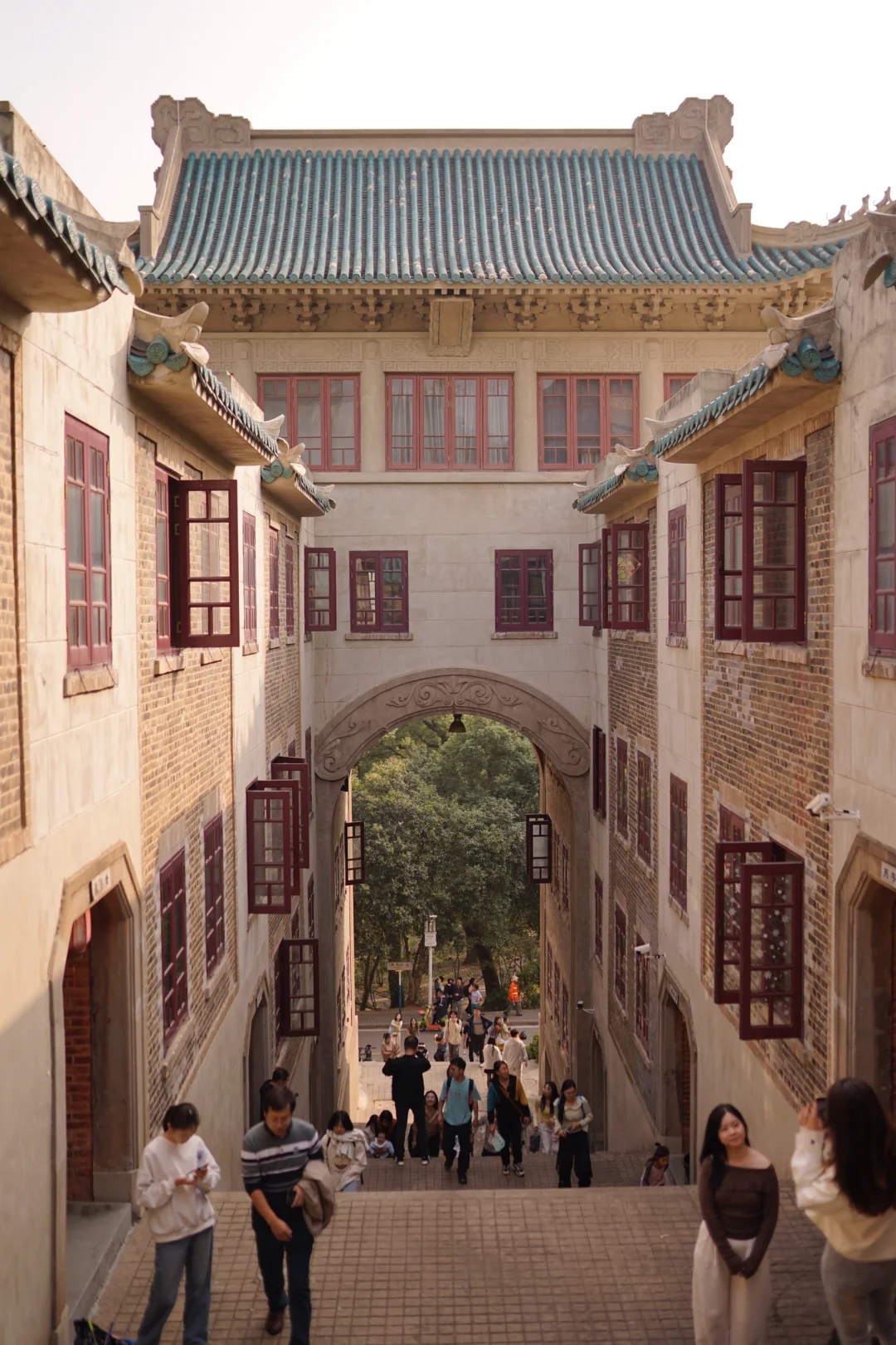 “中国最美丽的大学之一 武汉大学”