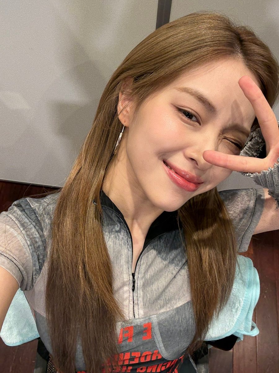 250913 ITZY Ryujin申留真 ​​​