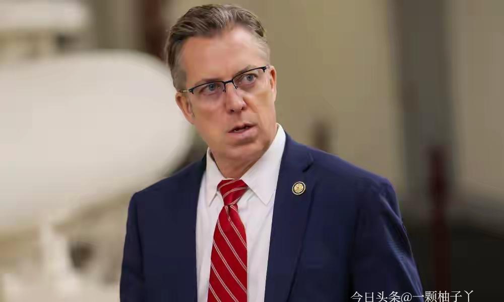 美国共和党籍众议员安迪·奥格尔斯近期在社交平台发表极端言论，公开称“穆斯林不属于