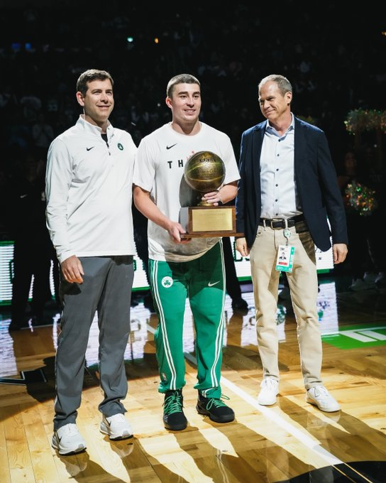 恭喜佩顿-普里查德荣获2026年“红衣主教”奥尔巴赫奖🏆☘️感谢你在场上场下的