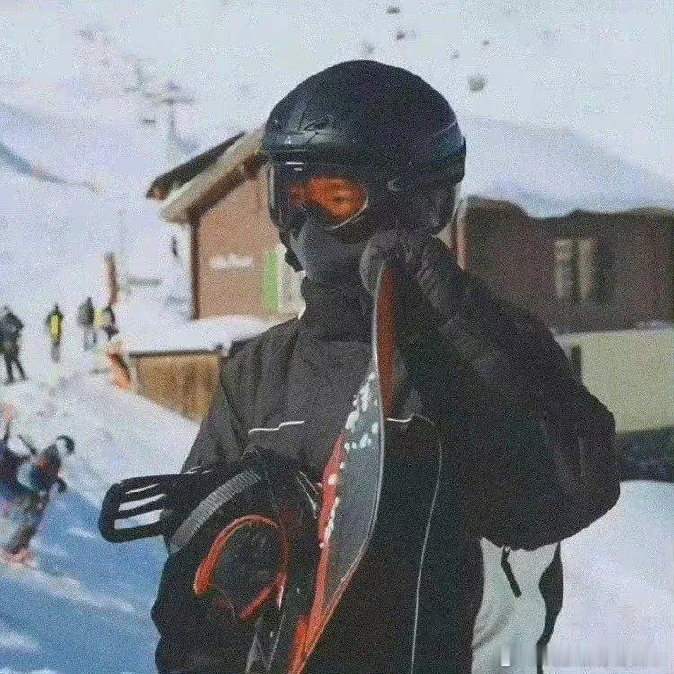 王俊凯  冬天到了，期待滑雪凯返场[憧憬] 
