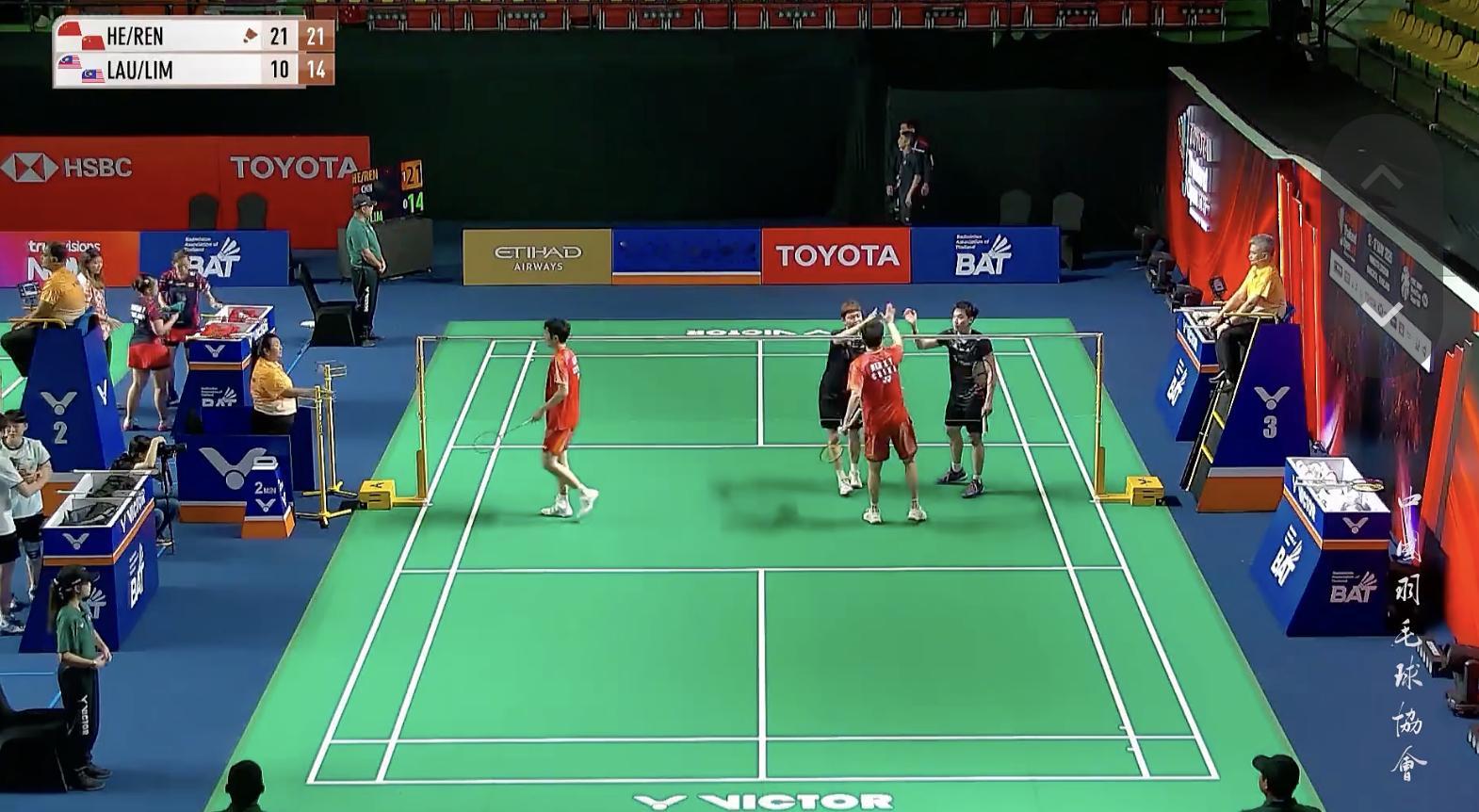 资格赛：何济霆/任翔宇🇨🇳 21-10、21-13 🇲🇾刘奕胜/林志健正