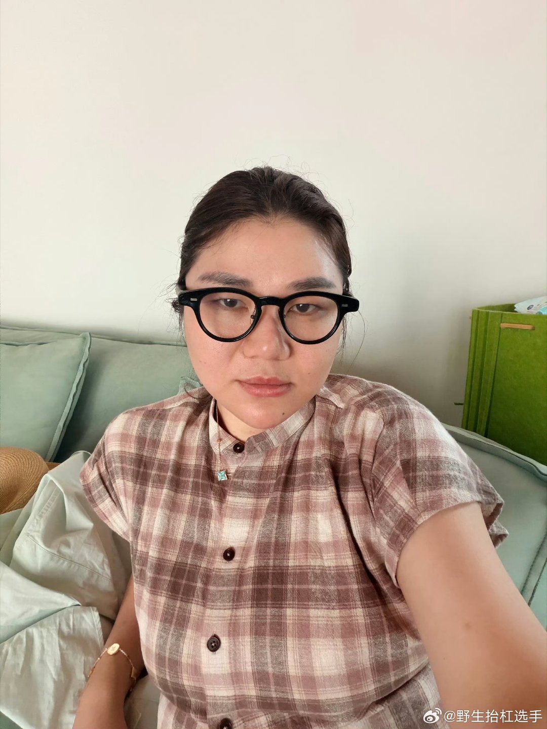 杨天真 遇事就抱怨让自己烂掉她说不要一味沉溺抱怨，无休止倾诉负面情绪，只会不断自