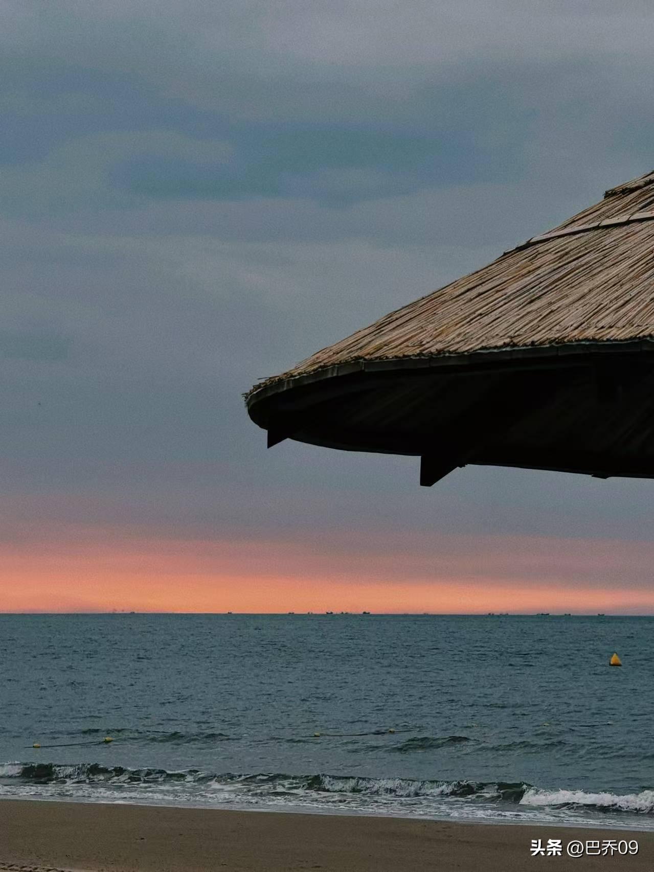 分享几句很治愈、很多人都在用来安慰自己的话：
 
- 一切都会过去的。
- 没关