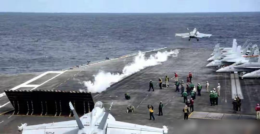 美媒：美国电弹蒸弹都不行 可仿制辽宁舰：美国电磁弹射器问题多，蒸汽弹射器因供应链