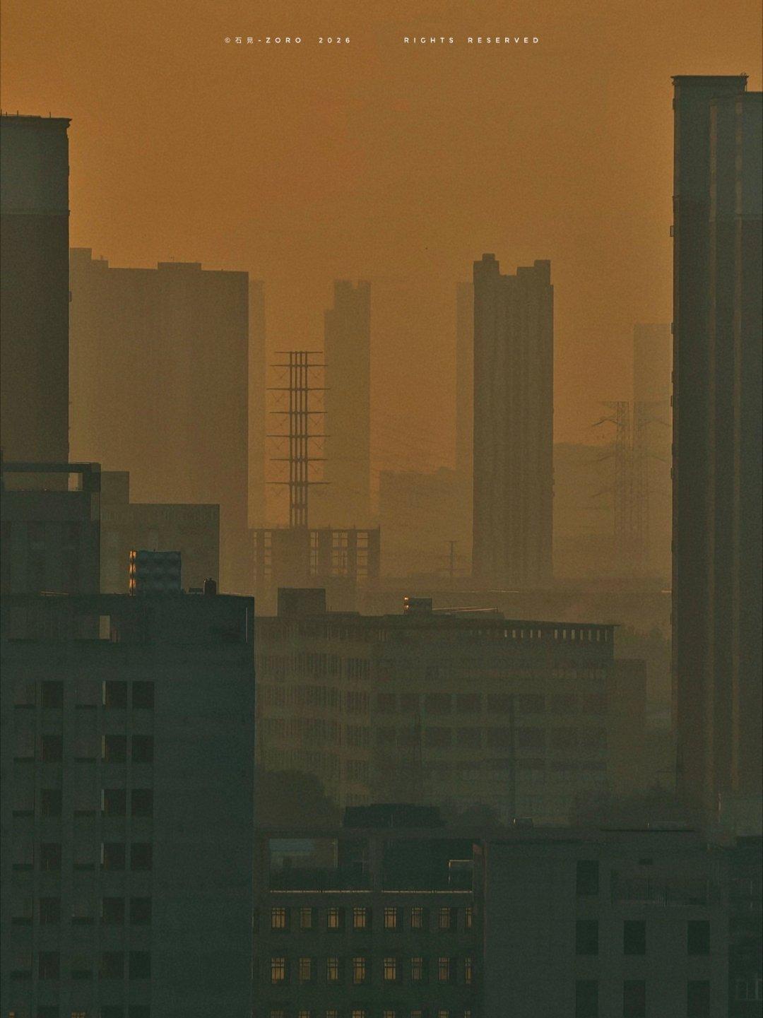 日出的城市街景，好看的像油画 武汉