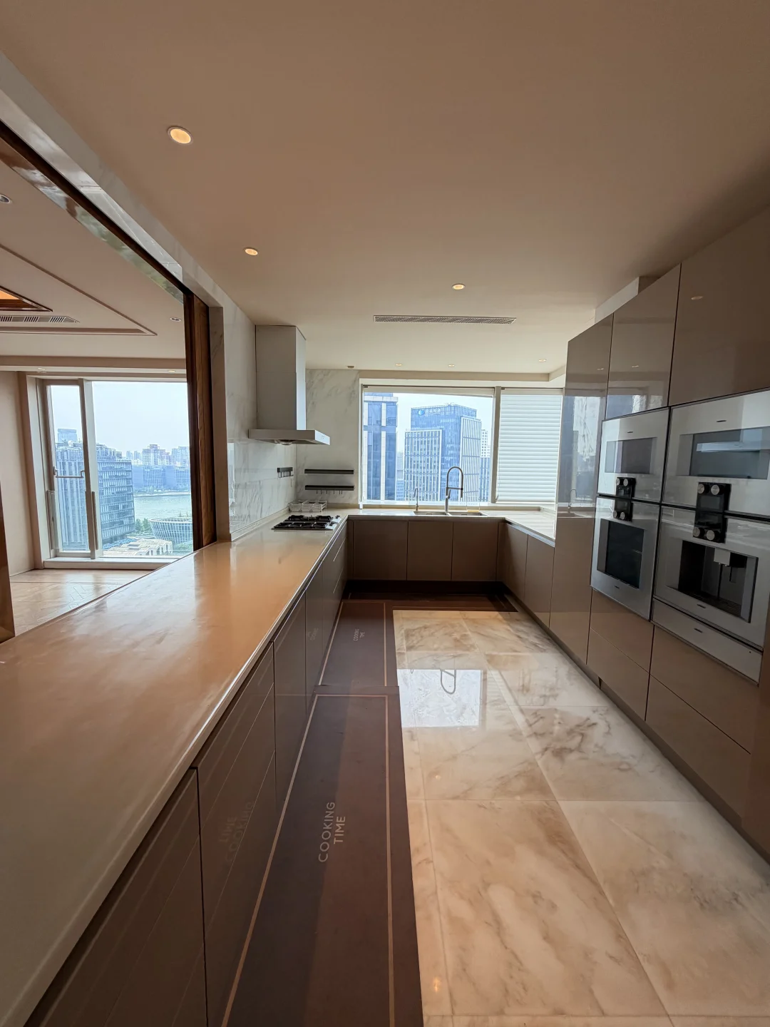 外滩460m²的家丨小姐姐已经搬走了，可配家具