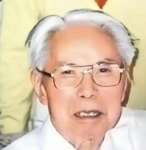 1992年，长期旅居美国的特务头子毛森，在生命垂危之时，向他的儿子吐露了心声：渴